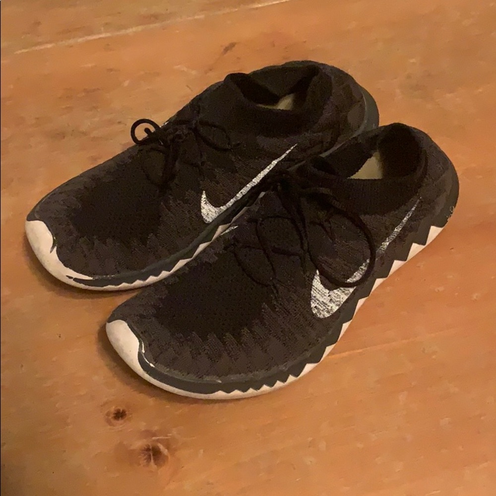 Nike sock tennis shoe